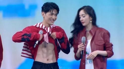  时刻|《快本》黑马出现，黄明昊击败31位选手成第一，多次创下高光时刻