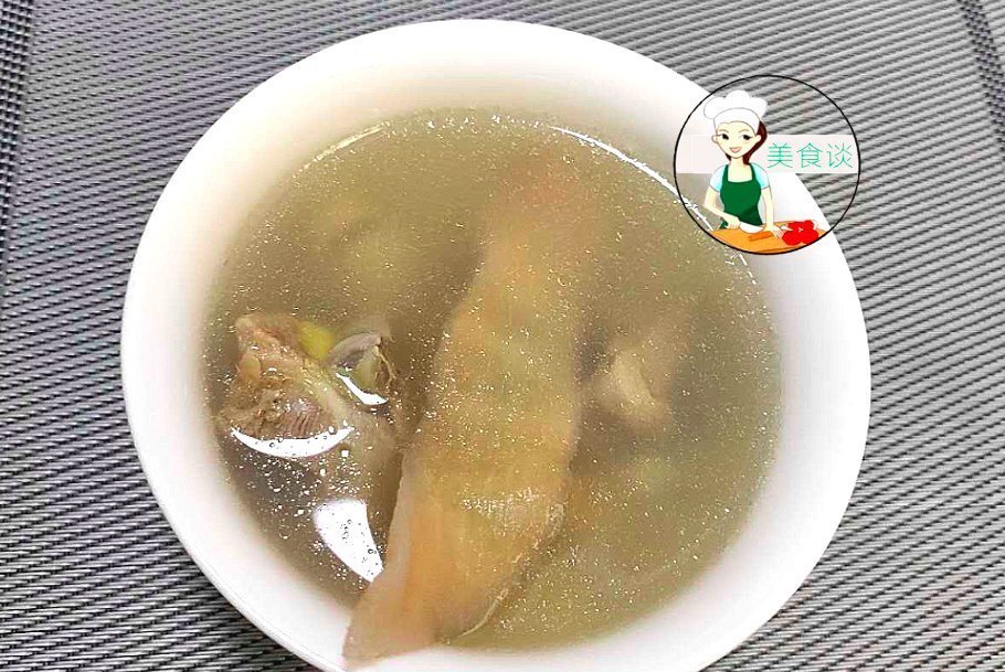 样食|入秋后,煲鸡汤多加这4样食材,鲜甜滋补不上火,大人小孩都爱喝