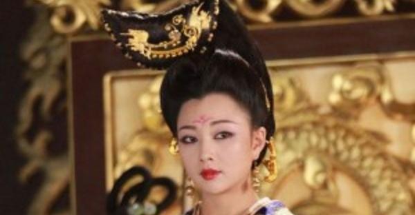 争斗|昨日到今天的经历,让他第一次真切感受到朝堂争斗的残酷