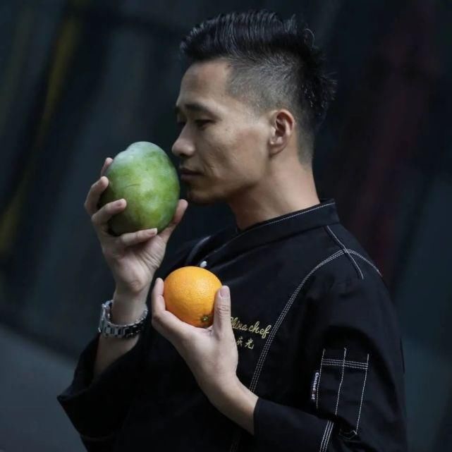 主厨|肉质与梨汁的完美融合，帅哥主厨手把手教您独家手艺！