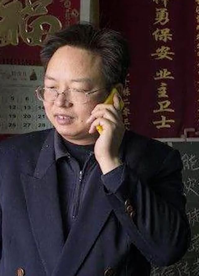 入清华大学|张晓勇：17岁考上清华，才华横溢，如今却月薪800当保安！