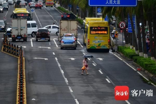 文明|不文明交通行为曝光台 | 海口这些不走“寻常路”的行人 前方有危险