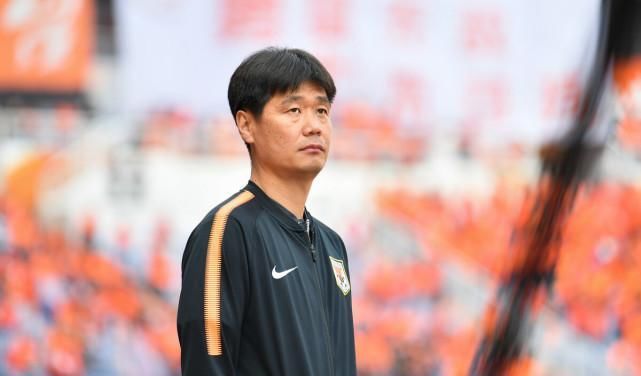 风口浪尖|李霄鹏遭球迷举报+鲁能爆出人心不和?网友:恒大笑了、大鱼的错