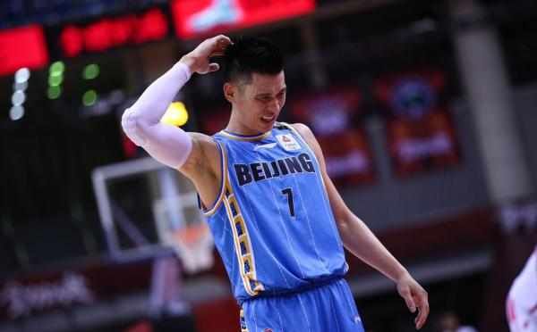  情况下|体坛联播｜广东男篮19分大逆转，曾繁日被驱逐赛后致歉