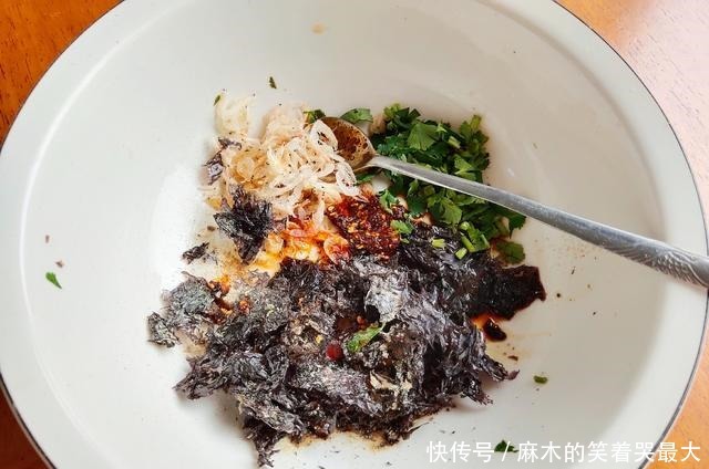 葱姜花椒|北方人是这样吃饺子的,你们南方人学着点,好东西不吃岂不太亏