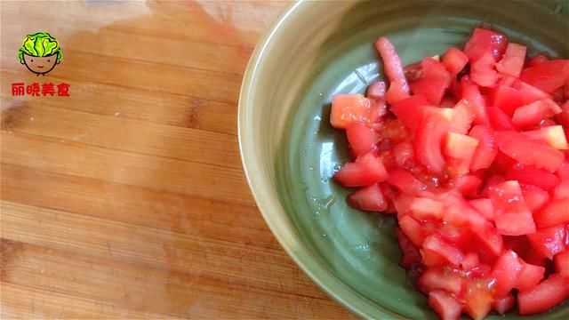  滑嫩|西红柿鸡蛋汤很多人第一步就错了，大厨教你窍门，蛋花滑嫩又美味