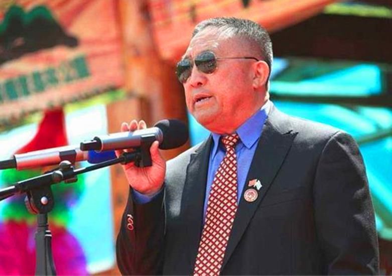  不信|深扒气功大师刘尚林：开直播教森林瑜伽，本地人都不信专骗外地人