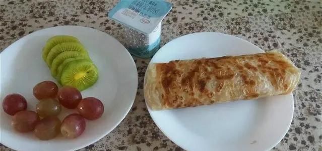  早餐|奶奶重男轻女，看到她每天为女儿做的早餐，才知道奶奶有多疼孙女