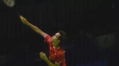  方向|羽毛球杀球时手腕绝不能下压，等你明白了，你的杀球就彻底解放了