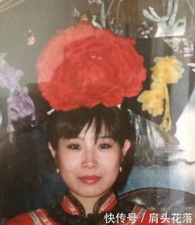 简直|慈禧年轻时究竟有多美？看看她第五世外孙女的照片，简直一模一样