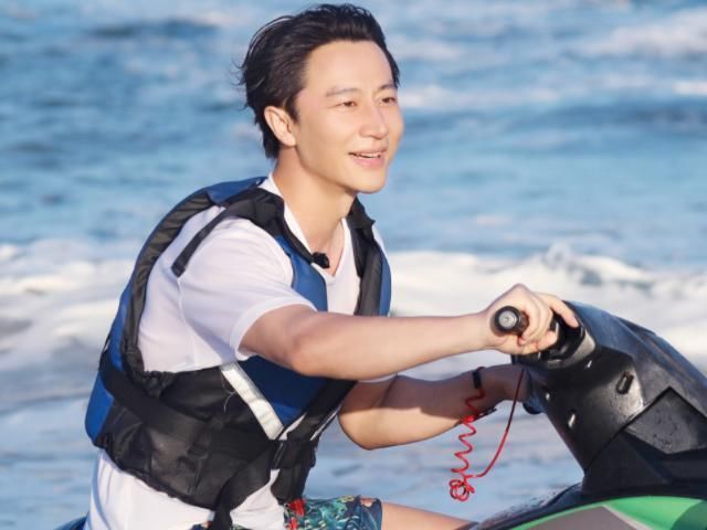  身高|当180的王一博遇到177的黄轩，本相差3CM的身高，却矮了一截