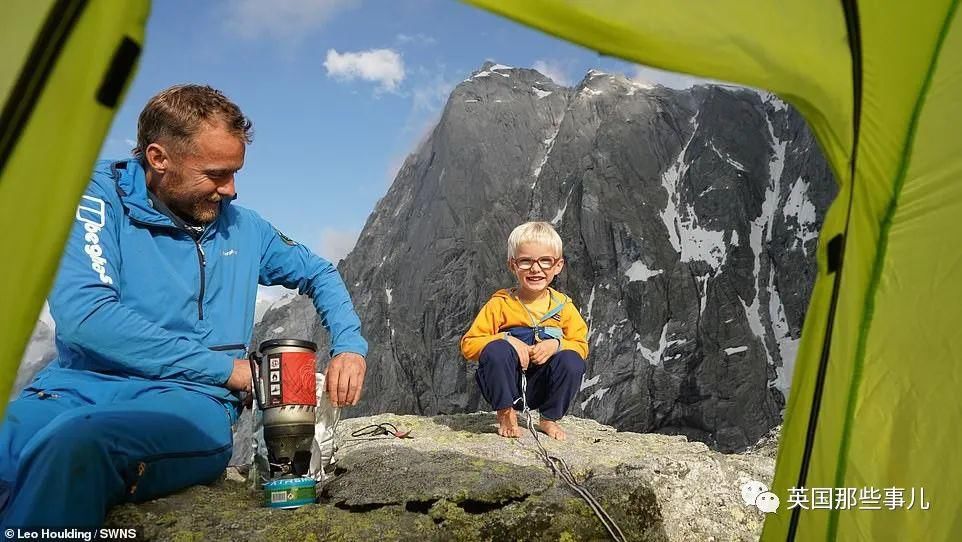  千米|英国一家四口同时登顶海拔3千米高峰，最小的娃才3岁?!!