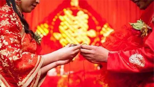 不想|“不想父母太辛苦，不给彩礼行不行？”聪明的女人都这样回答