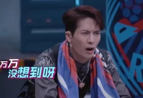  表情|《街舞3》队长大秀超燃，出现黑马选手，王一博现场失去表情管理