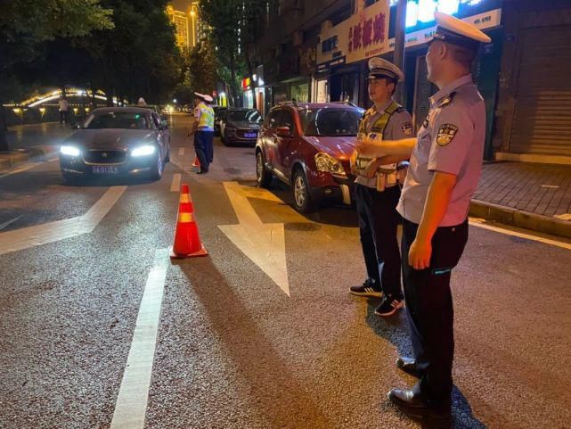 红酒|七夕约会,红酒香槟可以有,喝酒驾车不能有!