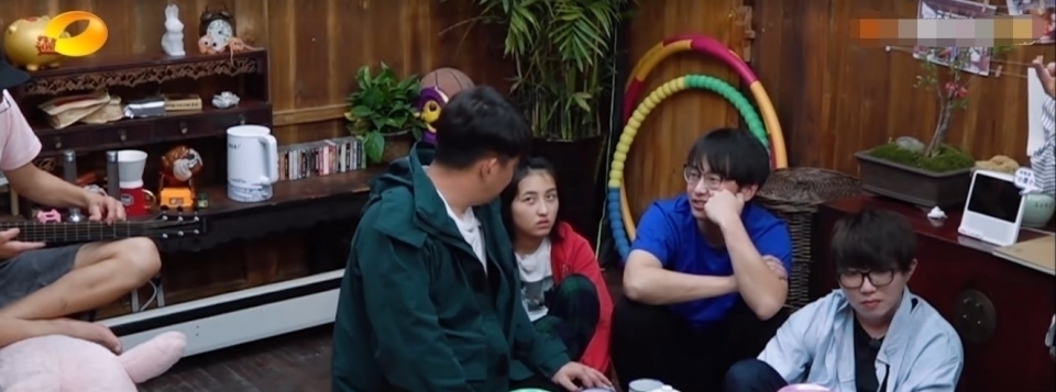 蘑菇屋|《向往的生活》四季,一步步变身专职厨师的黄磊,用行动表达不满