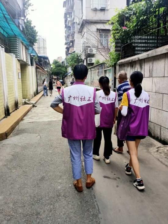  街道|70岁孤寡老人因起火无家可归，街道做了这些……