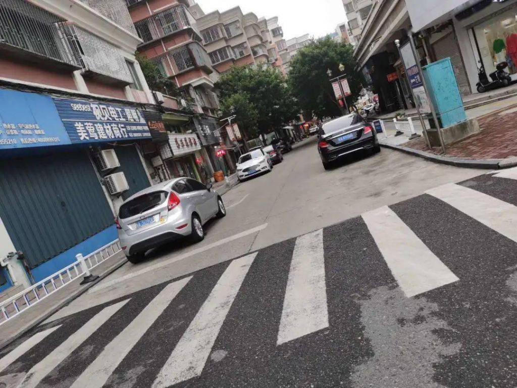 车停放不规范|快看!长乐不文明现象再曝光！