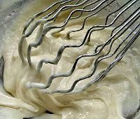  搅拌均匀|教你几道美味肉松蛋糕卷的做法！做法简单又好吃！