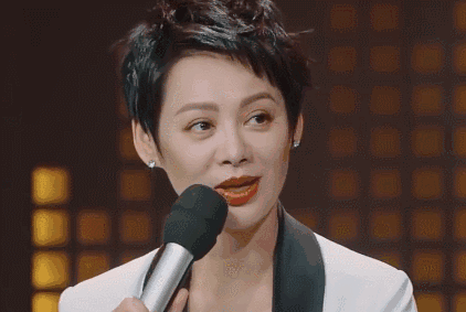 女人真|张雨绮再次第一，美丽笨女人真就这么吃香？