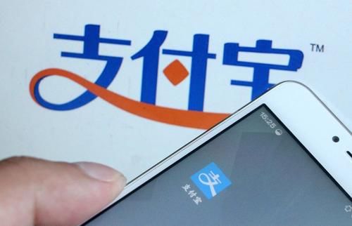 利用|求复合未果，利用支付宝转走女友九千余元，属于盗窃还是经济纠纷