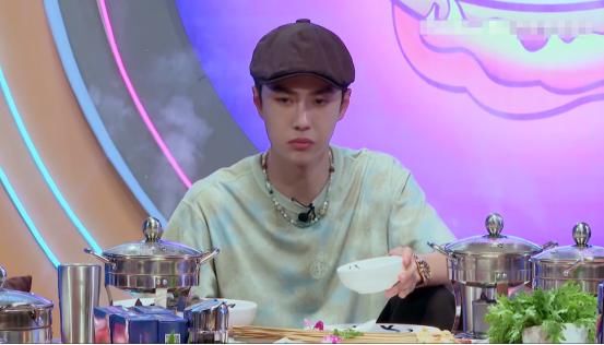  王一博|张艺兴没礼貌？上节目想表现自己喋喋不休，还给钟汉良当老师上表演课