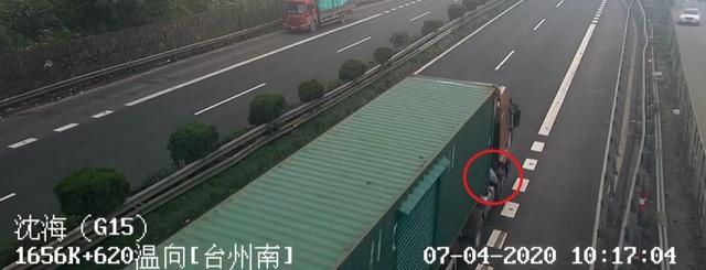  高速|男子现身高速路上，浑身是血，还失忆了