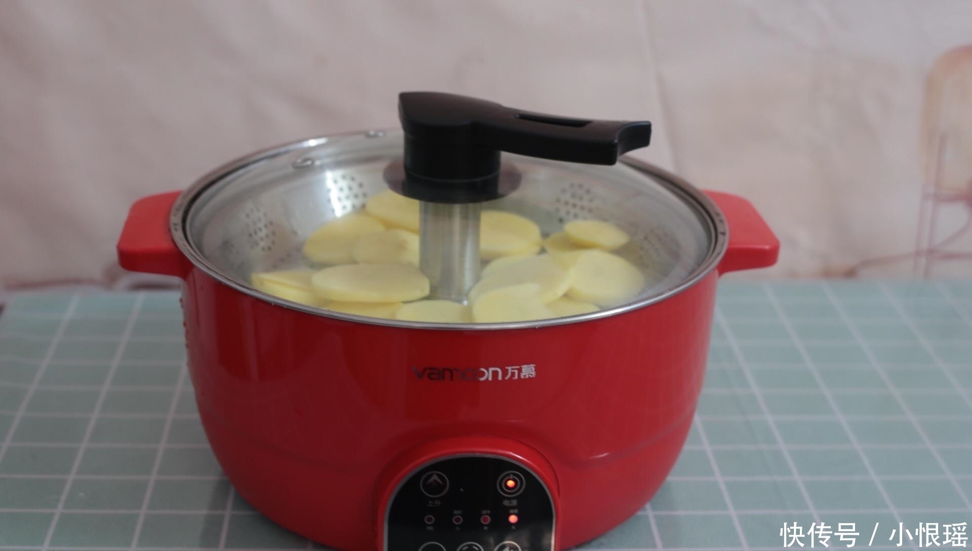 做法|自从学会土豆此做法,女儿三天两头就想吃,刚出锅就抢着吃,特香