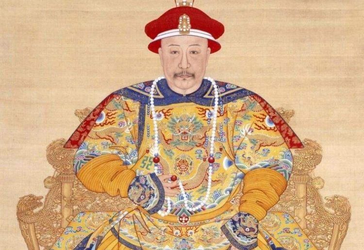  皇后|乾隆皇帝死后，嘉庆皇帝是如何处理乾隆的50多位妃子的？