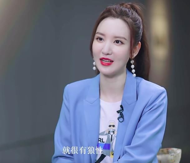  环球小姐|曾是环球小姐,白富美入圈拼命拍戏致流产,嫁富商老公却难当阔太包都不能买?