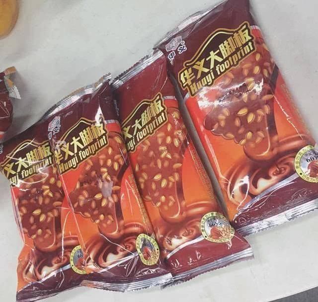 买得起|“最奢侈”5大童年零食,“小土豪”才买得起,现在都觉得吃不起