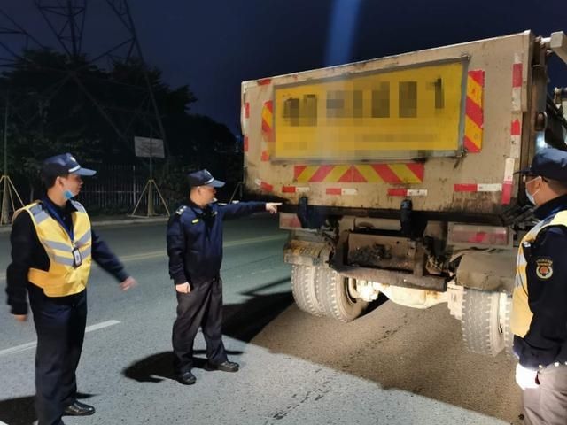 尘污染防控和泥头车|东莞泥头车整治“百日行动”，立案查处污染路面及非法倾倒近千宗