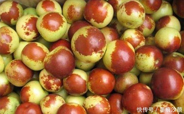 买到|鲜枣大量上市,买枣时,选红的还是选大的牢记3点,买到甜脆枣