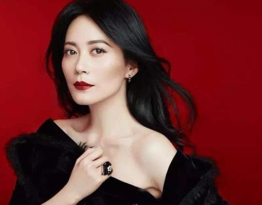 神仙|真正神仙打架！当袁泉和俞飞鸿同穿真丝衬衫，终于见识高级气质美