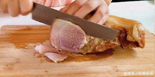 适量|小时候最爱的蒜泥白肉,加了秘制甜酱油,经典川菜不错过