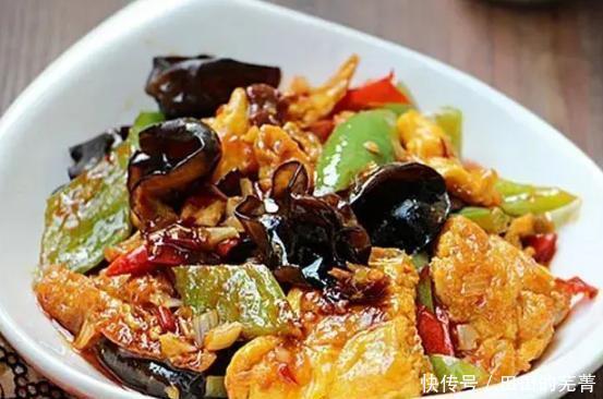 午饭|午饭吃啥不用愁，学会这4道快手小炒，简单又省事，就是有点费饭