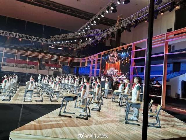  武汉|今晚开学第一课，这群武汉小朋友将和撒贝宁同台！