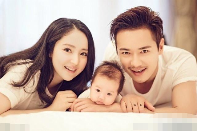  全程|董璇去高云翔酒店接女儿，两人全程不见面，复合没戏了？