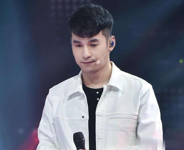  娱乐圈里|他曾是《欢乐喜剧人》冠军，本以为可以大红大紫，没想到沦为路人