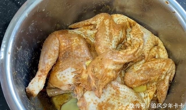 蒸鸡|立秋后,多给家人这样蒸鸡吃,鸡肉嫩滑又滋补,营养不流失,解馋