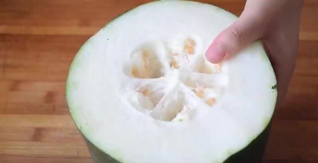  大厨|大厨教你做冬瓜，淋入2个鸡蛋，出锅比吃红烧肉还解馋