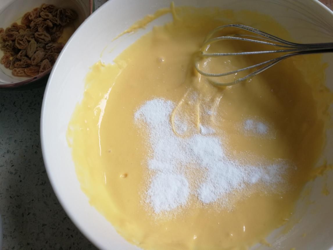 蛋糕|蒸个酸奶蛋糕吃吃,鸡蛋打发失败,成品不蓬松但Q弹,味道还挺好