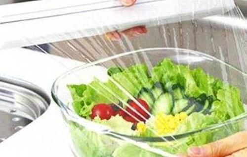 拿出来|夏天到了,别在冰箱里放3样食物,一不小心,容易得“冰箱肠炎”