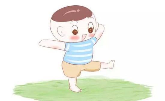  好处|宝宝爱光脚丫，老人却说寒从脚起，论光脚的好处与注意事项