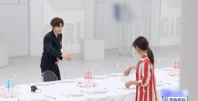 成熟|蔡徐坤久违上热搜,时隔两年再回训练营,对比照成熟不少