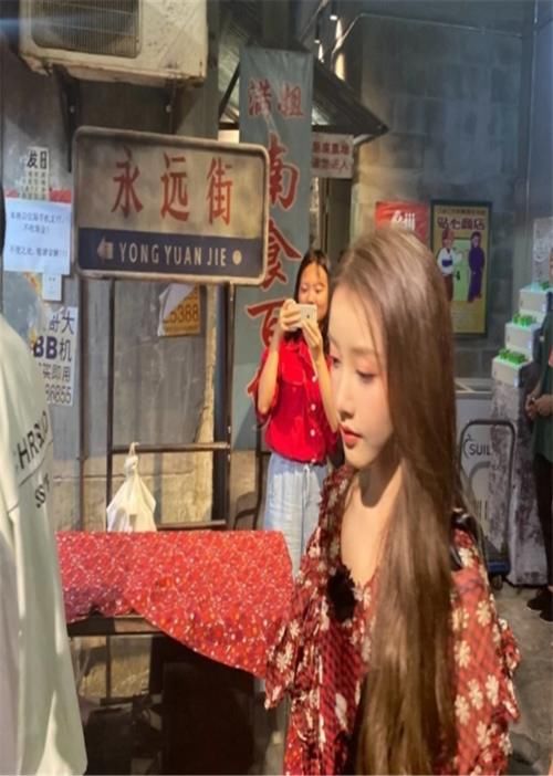  姜贞羽|姜贞羽“弯道超车”？率先代言录综艺，搭档王一博想不红都难！