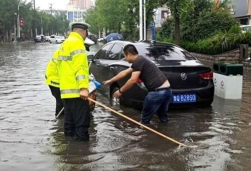 山东|山东交警：全警动员 确保雨天交通安全