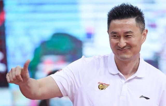  球队|分析：从广东男篮险胜浙江广厦一役中，看广东队如何以稳和变取胜