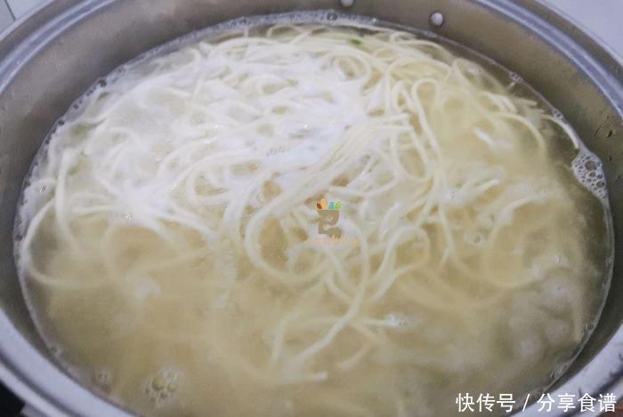 两样|立秋后，这两样蔬菜抓紧吃，做成打卤面营养又解馋