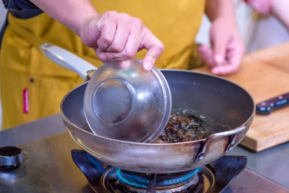  木耳|凉拌菜好吃爽口的秘诀，就是这碗万能酱汁，简单易学！